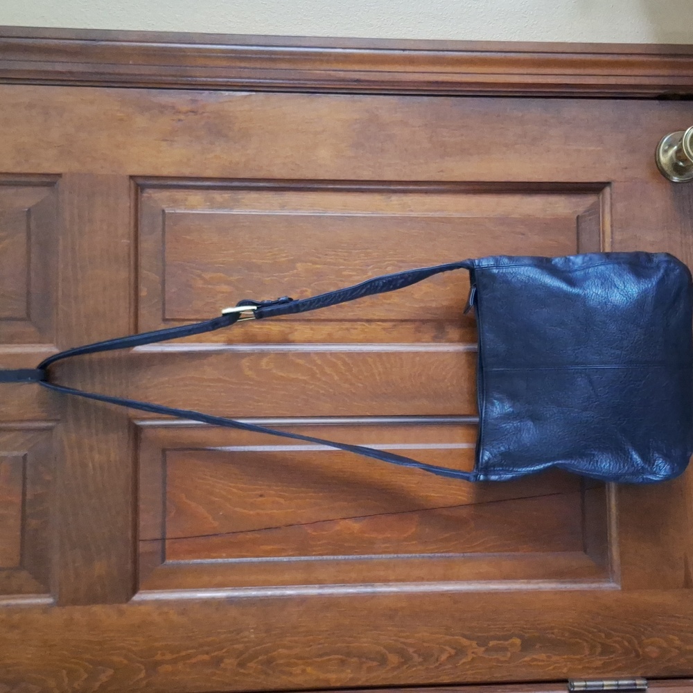 Nine West Black Pebbled Leather Shoulder Bag EUC